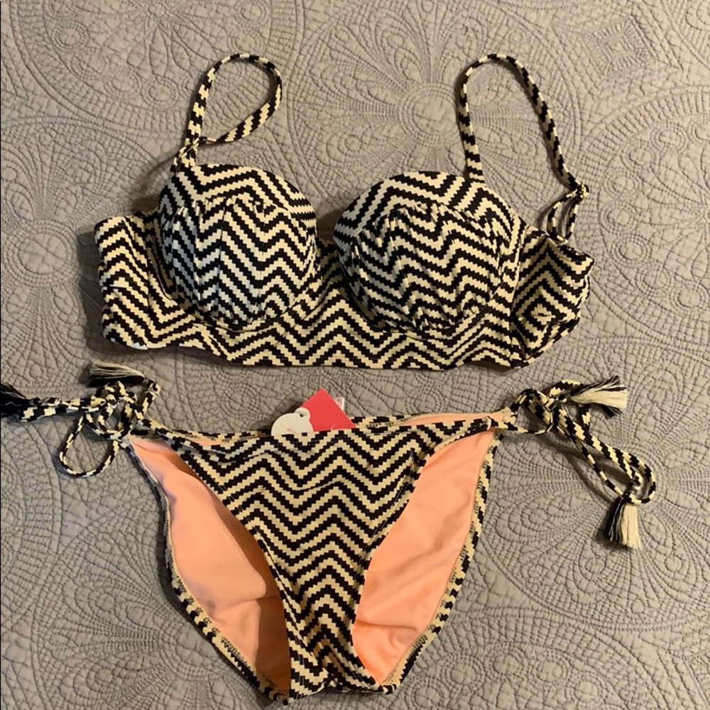 Scrunch bottoms swim suit